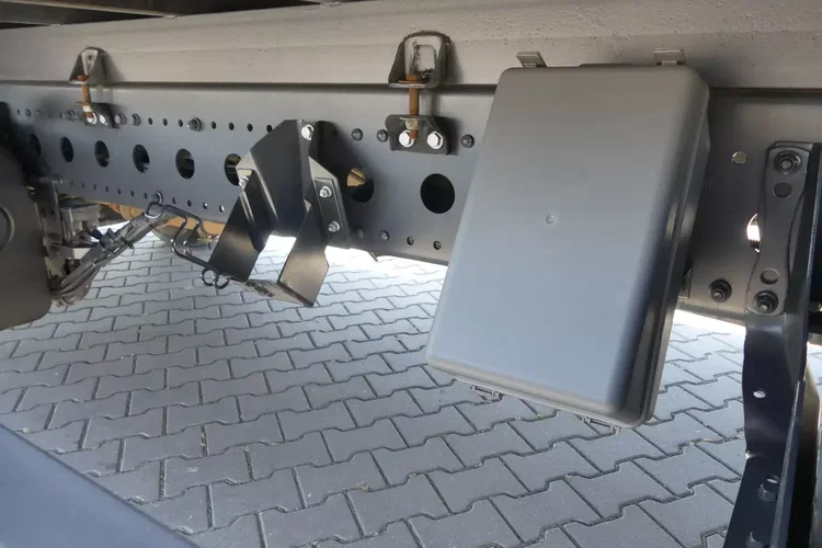 Mercedes ATEGO 1218 / KONTENER + WINDA / EURO 6 / AUTOMAT / zdjęcie 16