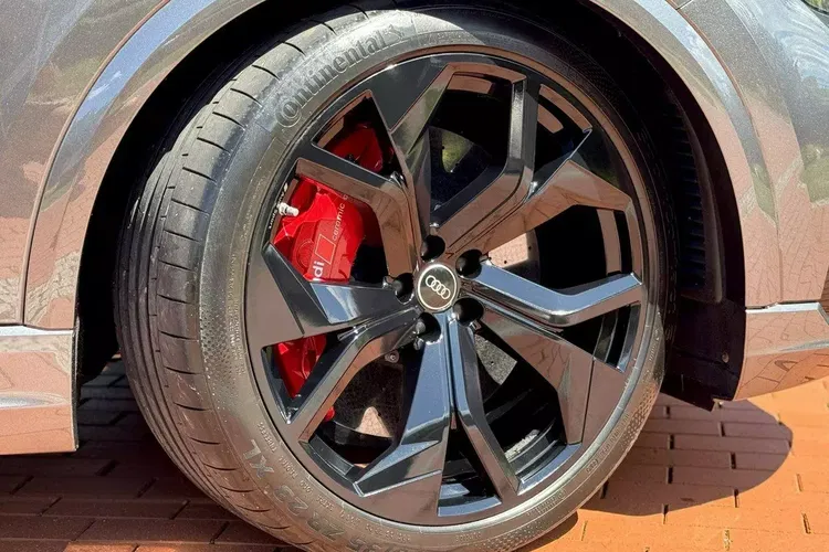 Audi rs-q8 zdjęcie 11