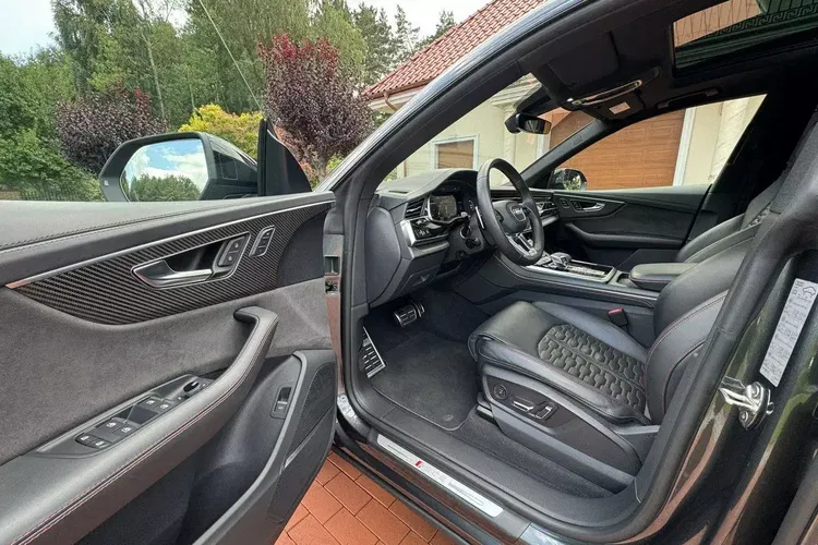 Audi rs-q8 zdjęcie 16