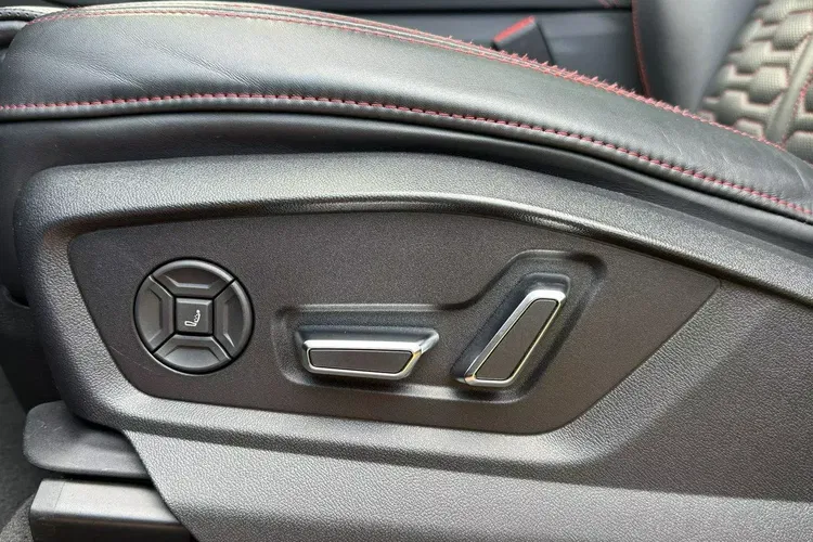 Audi rs-q8 zdjęcie 19