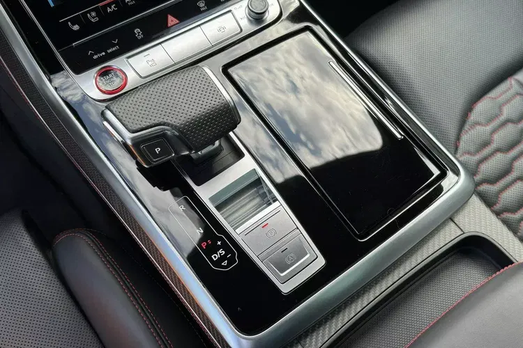 Audi rs-q8 zdjęcie 38