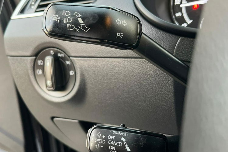 Skoda Octavia 184km RS Front Assist zdjęcie 19