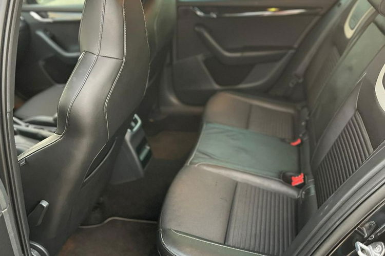 Skoda Octavia 184km RS Front Assist zdjęcie 21