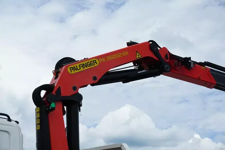 Scania / P 420 / 8 X 4 / TRIDEM / SKRZYNIOWY + HDS / PALFINGER PK 26002 / WYS. 12 M / DŁ. 8 M zdjęcie 24