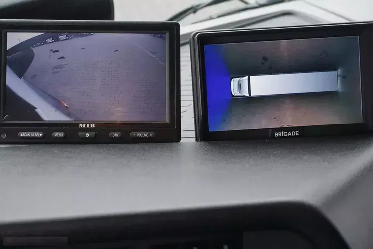 Mercedes ANTOS / 2535 / EURO 6 / CHŁODNIA + WINDA / 23 PALETY / OŚ SKRĘTNA zdjęcie 34