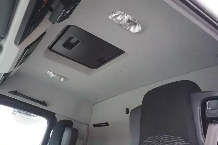 Mercedes ANTOS / 2535 / EURO 6 / CHŁODNIA + WINDA / 23 PALETY / OŚ SKRĘTNA zdjęcie 38