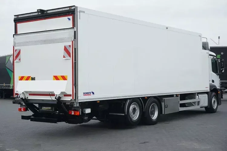 Mercedes ANTOS / 2535 / EURO 6 / CHŁODNIA + WINDA / 23 PALETY / OŚ SKRĘTNA zdjęcie 6