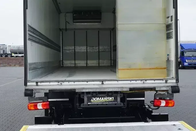 Mercedes ANTOS / 2535 / EURO 6 / CHŁODNIA + WINDA / 23 PALETY / OŚ SKRĘTNA zdjęcie 7