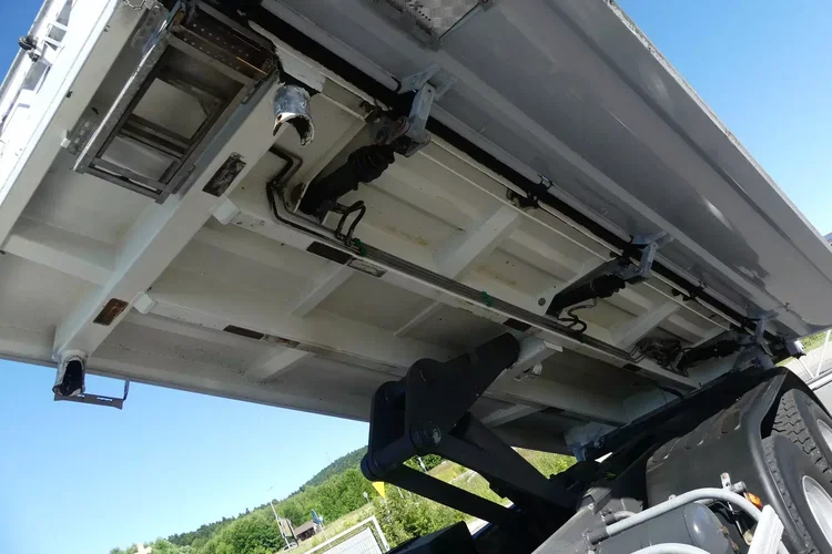 Scania P400 / 8x4 / WYWROTKA / HYDROBURTA / MANUAL / RETARDER / zdjęcie 5