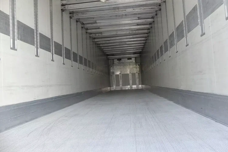 Krone CHŁODNIA / DOPPELSTOCK / OŚ PODNOSZONA / zdjęcie 13