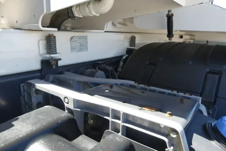 Renault C480 SILNIK 13L / 8x4 / WYWROTKA / HYDRAULICZNA TYLNA KLAPA / zdjęcie 17