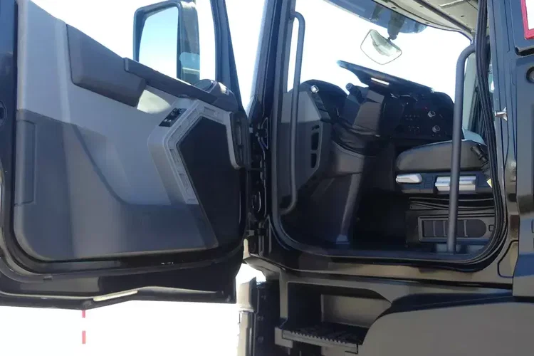 Renault C480 SILNIK 13L / 8x4 / WYWROTKA / HYDRAULICZNA TYLNA KLAPA / zdjęcie 21