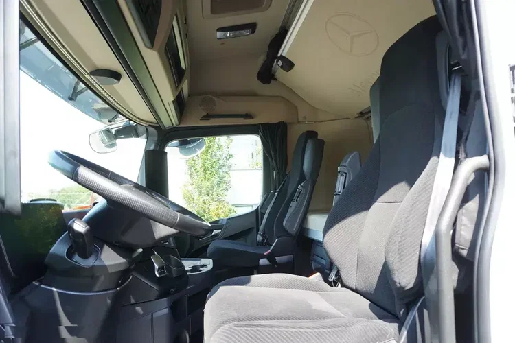 Mercedes Actros 2545 MP5 6x2 E6 / Chłodnia hakowa Kiesling / Carrier Supra 1250 zdjęcie 15