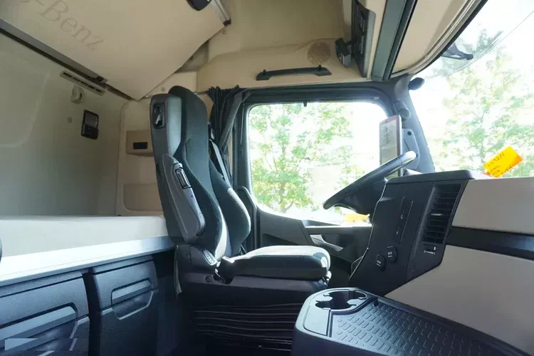 Mercedes Actros 2545 MP5 6x2 E6 / Chłodnia hakowa Kiesling / Carrier Supra 1250 zdjęcie 28