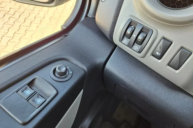 Renault Trafic L2H1 45999zł NETTO 1.6dCi/125KM zdjęcie 18