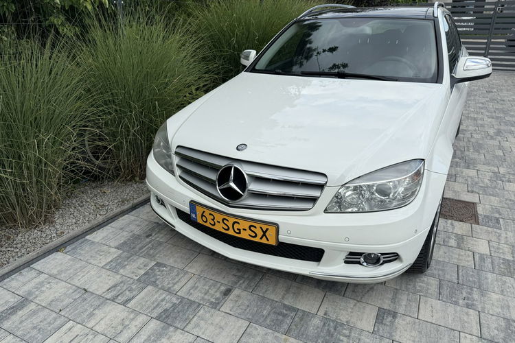 Mercedes C 180 NOWY ROZRZĄD Bardzo zadbana - 100% oryginalny przebieg zdjęcie 20
