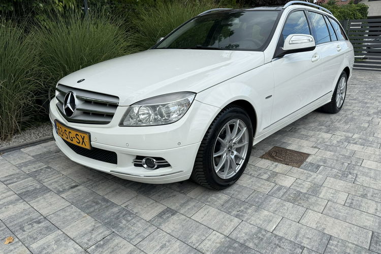Mercedes C 180 NOWY ROZRZĄD Bardzo zadbana - 100% oryginalny przebieg zdjęcie 3