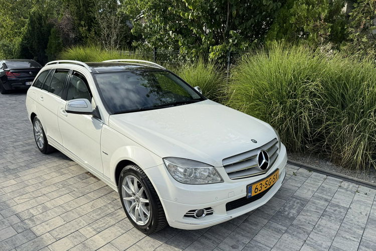 Mercedes C 180 NOWY ROZRZĄD Bardzo zadbana - 100% oryginalny przebieg zdjęcie 31