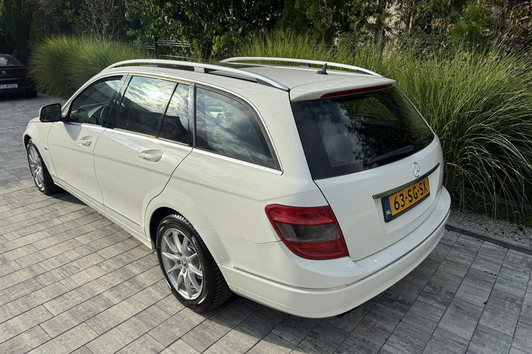 Mercedes C 180 NOWY ROZRZĄD Bardzo zadbana - 100% oryginalny przebieg zdjęcie 37