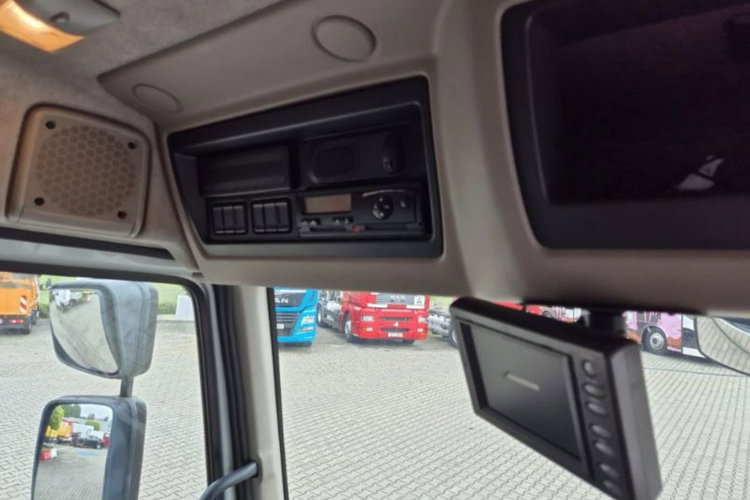 LF 250 DAF LF 250 FA / 3 MIEJSCA SIEDZĄCE / KONTENER / WINDA ZEPRO 1500KG zdjęcie 18