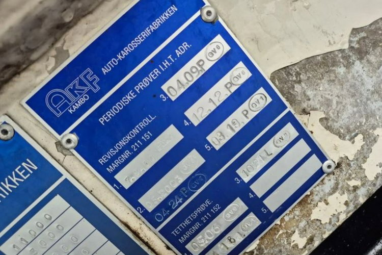 TGS MAN TGS 18.360 / CYSTERNA / PALIWA + OLEJE / ADR / / 11M3 / 1WŁ zdjęcie 12