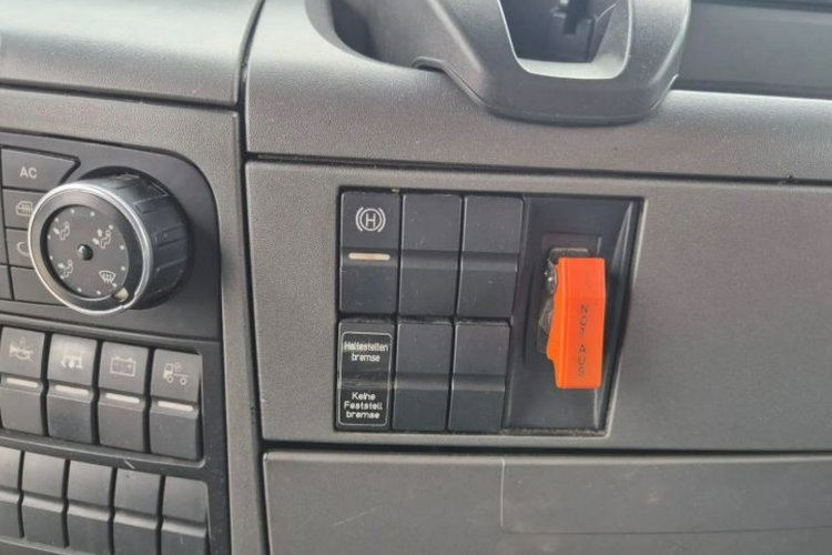 TGS MAN TGS 18.360 / CYSTERNA / PALIWA + OLEJE / ADR / / 11M3 / 1WŁ zdjęcie 25