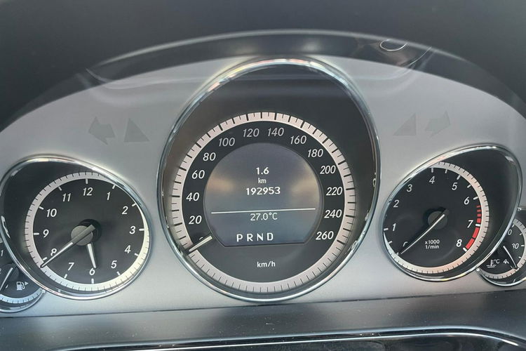 E 200 Mercedes-Benz E212 Avantgarde zdjęcie 10