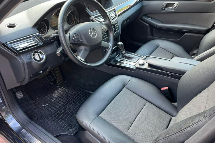 E 200 Mercedes-Benz E212 Avantgarde zdjęcie 11