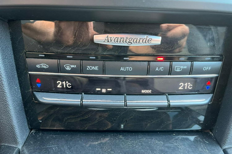 E 200 Mercedes-Benz E212 Avantgarde zdjęcie 18