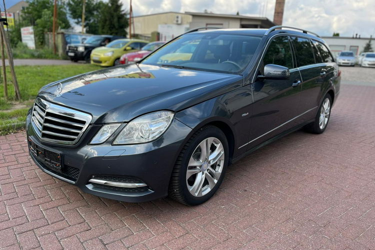 E 200 Mercedes-Benz E212 Avantgarde zdjęcie 2