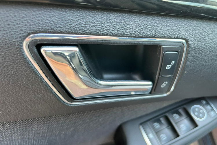 E 200 Mercedes-Benz E212 Avantgarde zdjęcie 20