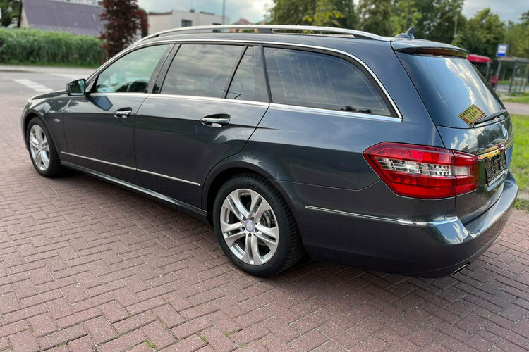 E 200 Mercedes-Benz E212 Avantgarde zdjęcie 21
