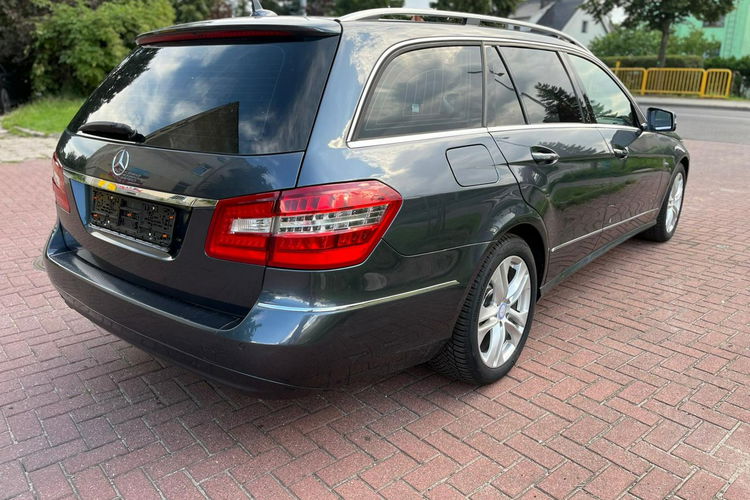 E 200 Mercedes-Benz E212 Avantgarde zdjęcie 29