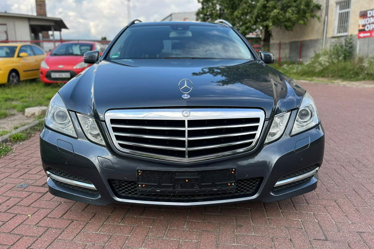 E 200 Mercedes-Benz E212 Avantgarde zdjęcie 3
