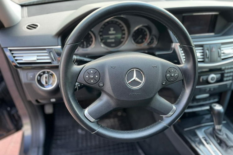 E 200 Mercedes-Benz E212 Avantgarde zdjęcie 33