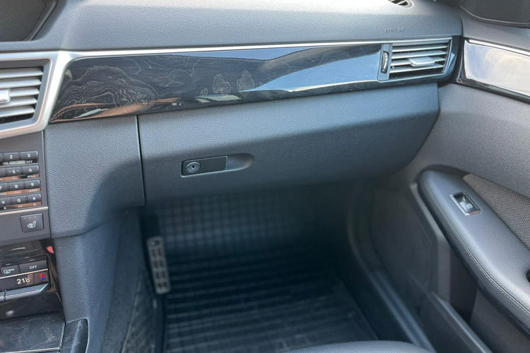 E 200 Mercedes-Benz E212 Avantgarde zdjęcie 40