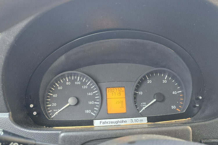 Mercedes Sprinter 319 CDi 3.0 CDi 190KM / Kontener z windą zdjęcie 8