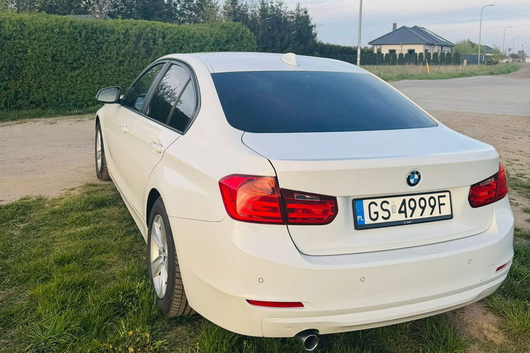 316 BMW 3 Seria 2.0 316d zdjęcie 2