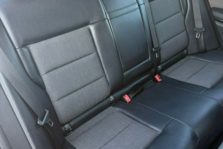 Mercedes E 220 2.2 CDI 170 KM Avantgarde Stan BDB Z niemiec Opłacony Gwarancja zdjęcie 21