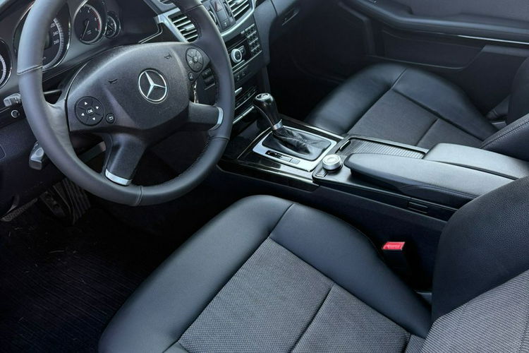 Mercedes E 220 2.2 CDI 170 KM Avantgarde Stan BDB Z niemiec Opłacony Gwarancja zdjęcie 6