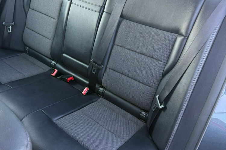 Mercedes E 220 2.2 CDI 170 KM Avantgarde Stan BDB Z niemiec Opłacony Gwarancja zdjęcie 8