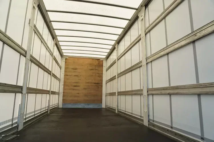 MAN TGL 12.190 / Firanka 19 EPAL / kab. sypialna zdjęcie 11