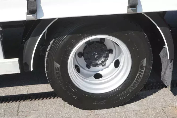 MAN TGL 12.190 / Firanka 19 EPAL / kab. sypialna zdjęcie 13