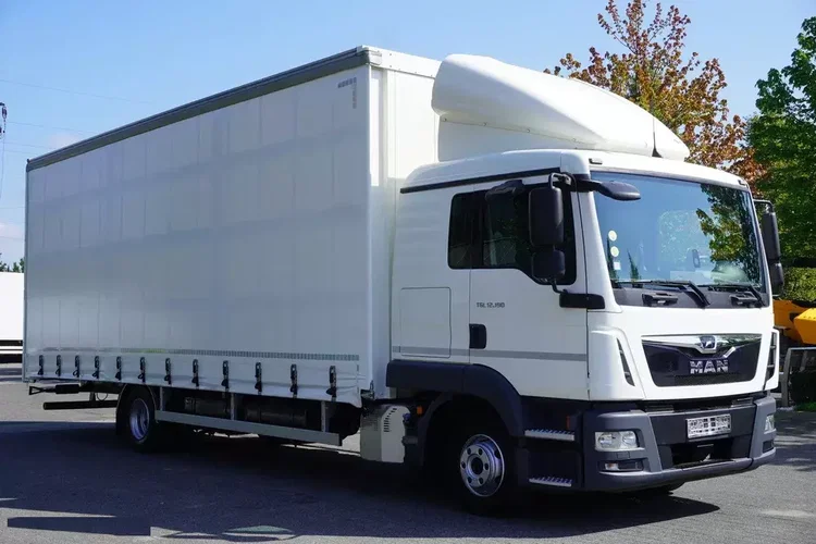 MAN TGL 12.190 / Firanka 19 EPAL / kab. sypialna zdjęcie 8