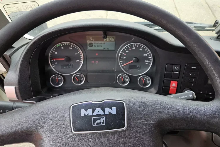 MAN TGS 6x6 zdjęcie 8