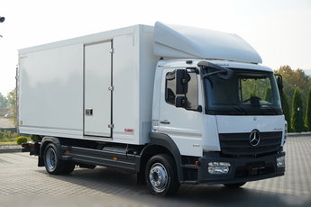 Mercedes ATEGO / 1221 / KONTENER 5.6 M / 4x2 / WINDA DHOLLANDIA - 1500 KG / MANUAL / OPONY 100% 