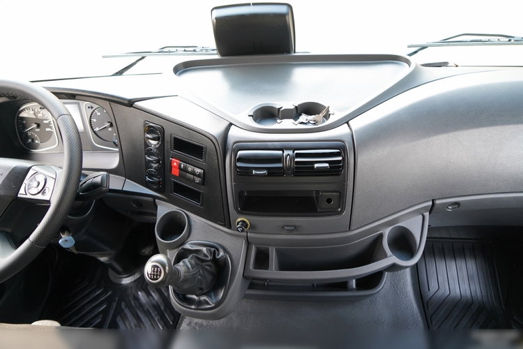 Mercedes ATEGO / 1221 / KONTENER 5.6 M / 4x2 / WINDA DHOLLANDIA - 1500 KG / MANUAL / OPONY 100%  zdjęcie 35