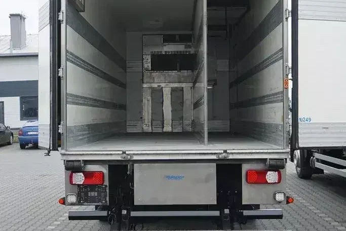 DAF LF / 250 / EURO 6 / CHŁODNIA + WINDA / MULTITEMPERATURA zdjęcie 10