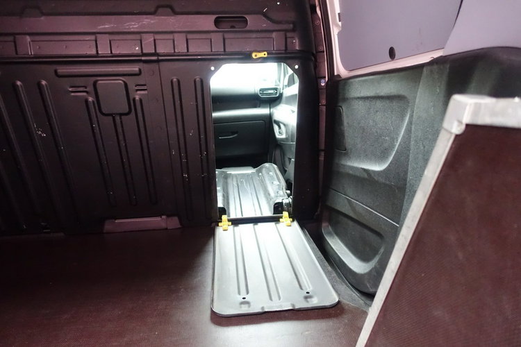 Peugeot Partner R E Z E R W A C J A zdjęcie 10