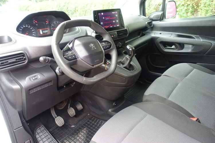 Peugeot Partner R E Z E R W A C J A zdjęcie 8